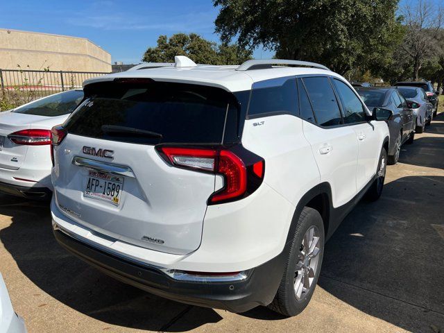 2023 GMC Terrain SLT