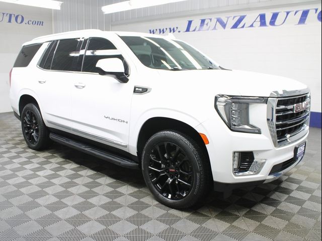 2023 GMC Yukon SLT