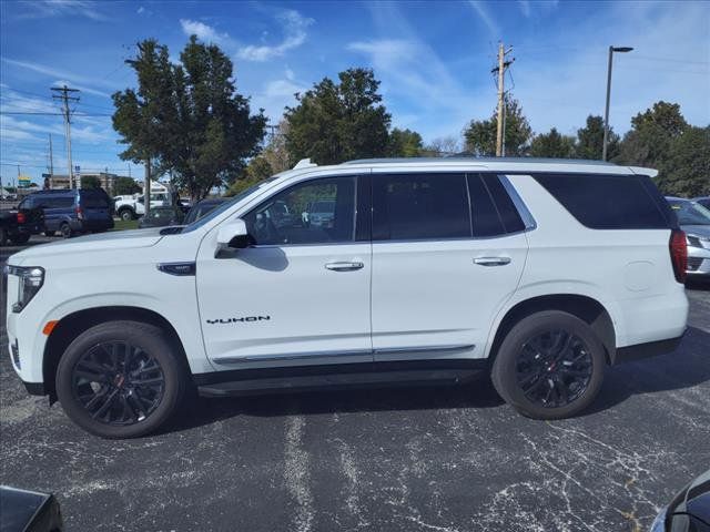 2023 GMC Yukon SLT