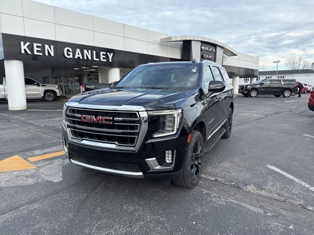 2023 GMC Yukon SLT