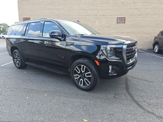 2023 GMC Yukon XL AT4