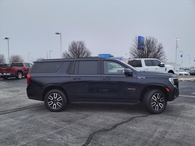 2023 GMC Yukon XL AT4