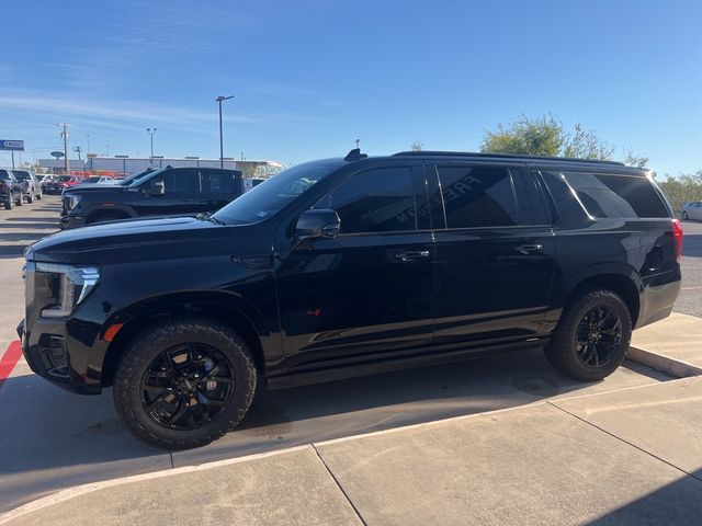 2023 GMC Yukon XL AT4