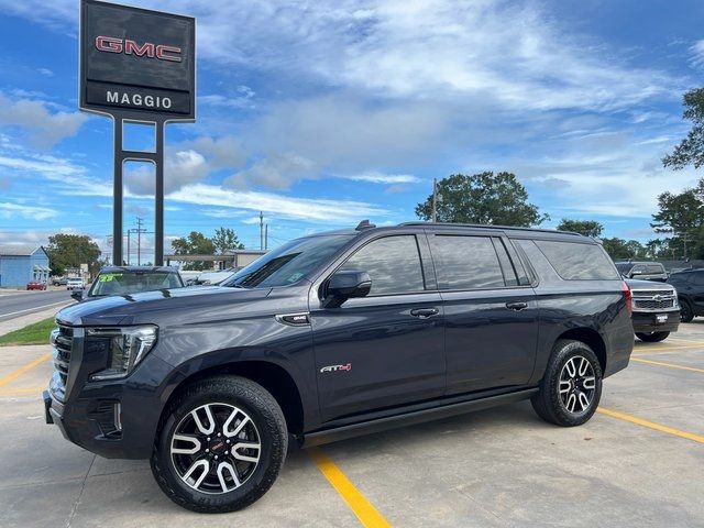 2023 GMC Yukon XL AT4