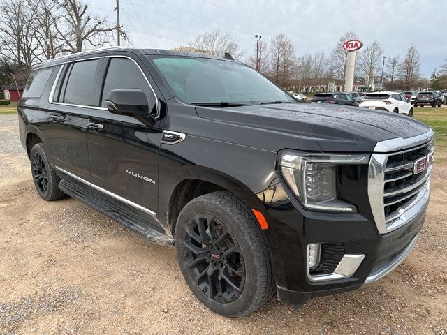 2023 GMC Yukon XL SLT