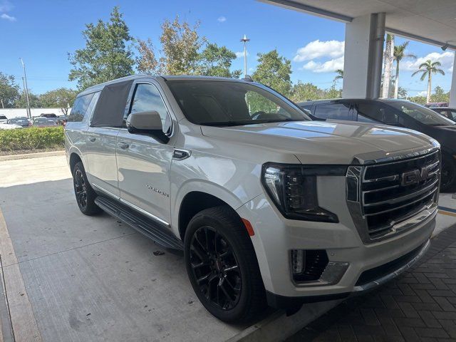 2023 GMC Yukon XL SLT