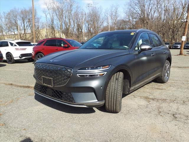 2023 Genesis Electrified GV70 Advanced