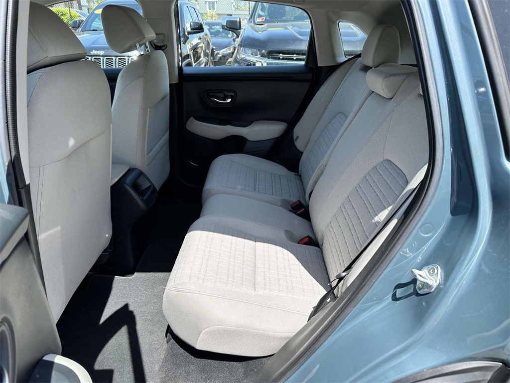 Vehicle image 12 of 30