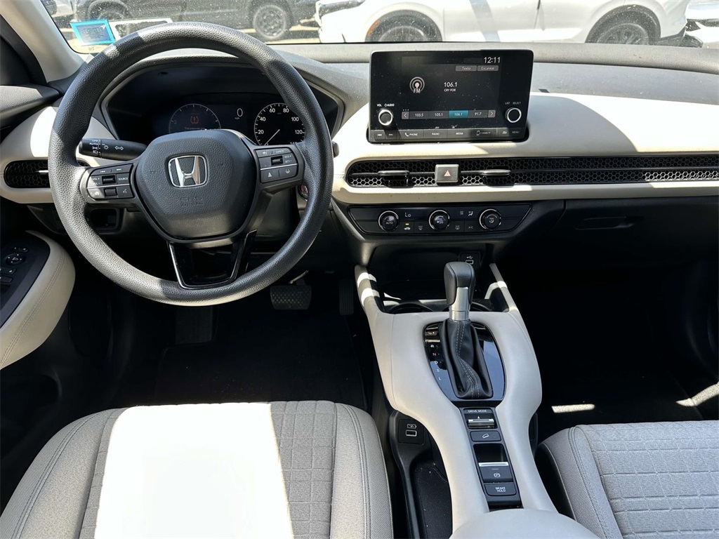 Vehicle image 13 of 30