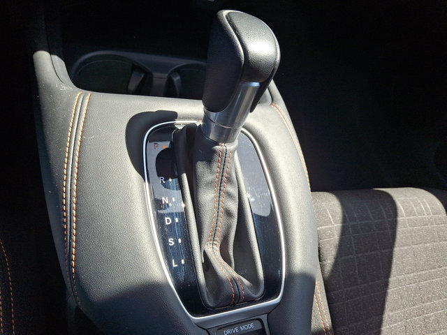 Vehicle image 14 of 31