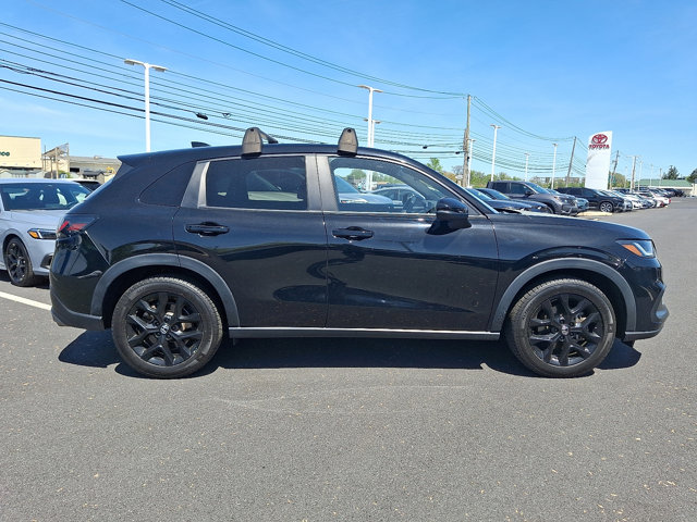 Vehicle image 4 of 31