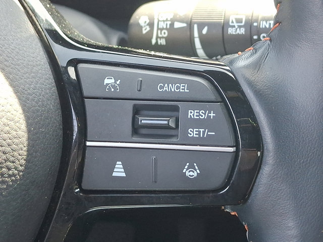 Vehicle image 21 of 31