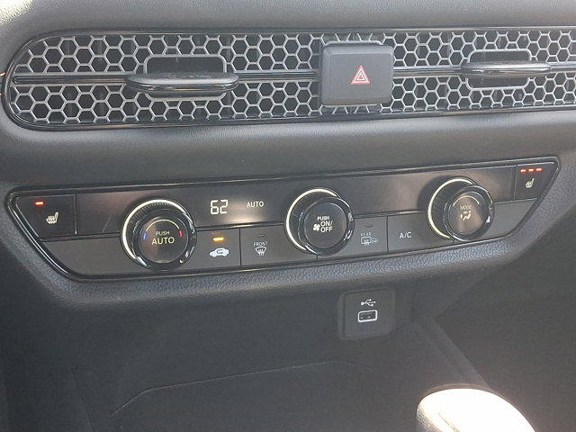 Vehicle image 15 of 31