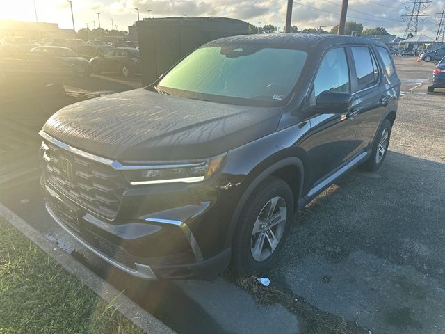 2023 Honda Pilot EX-L 8 Passenger