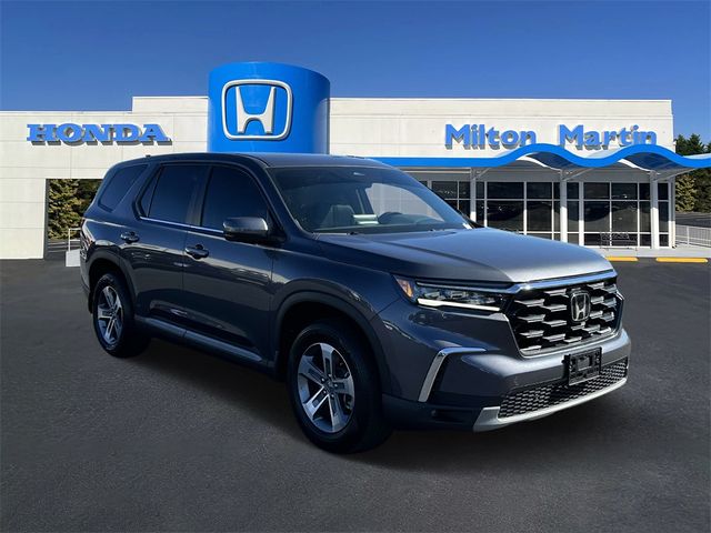 2023 Honda Pilot EX-L 7 Passenger