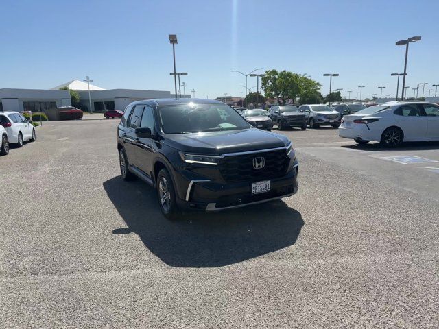 2023 Honda Pilot EX-L 8 Passenger