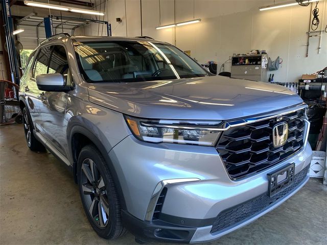 2023 Honda Pilot Elite