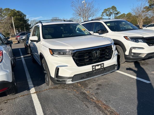 2023 Honda Pilot Touring