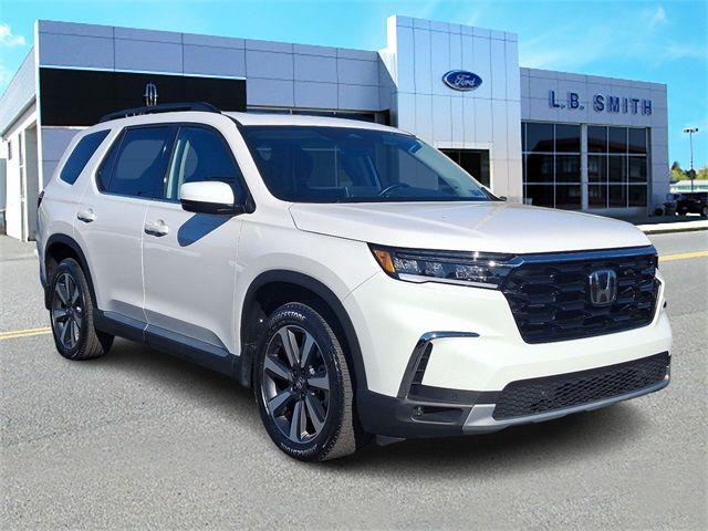 2023 Honda Pilot Touring