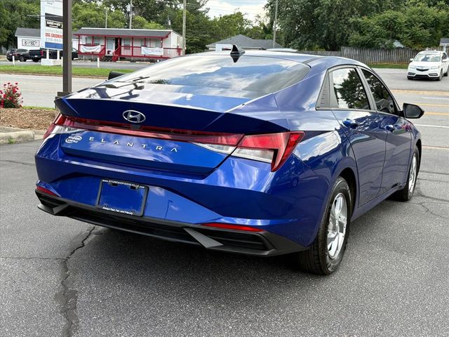 2023 Hyundai Elantra SE