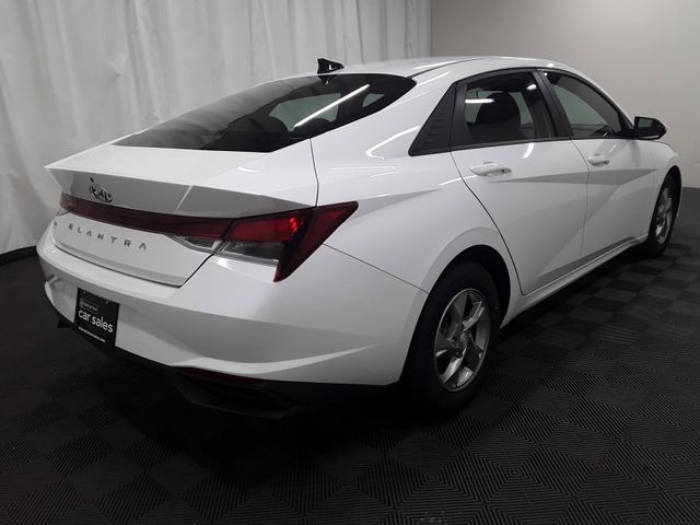 2023 Hyundai Elantra SE
