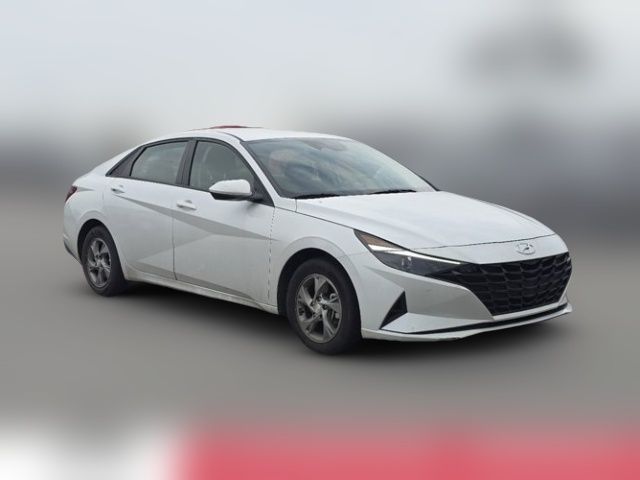 2023 Hyundai Elantra SE