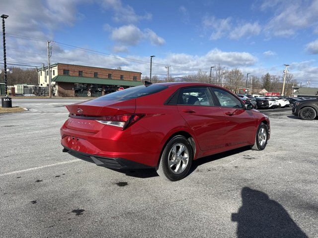 2023 Hyundai Elantra SE