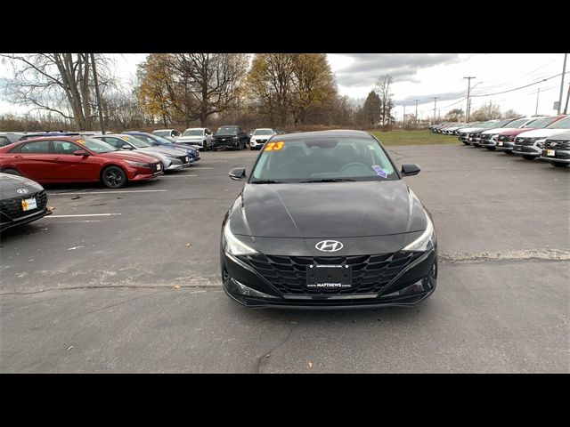 2023 Hyundai Elantra SE