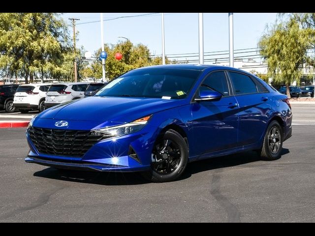2023 Hyundai Elantra SE