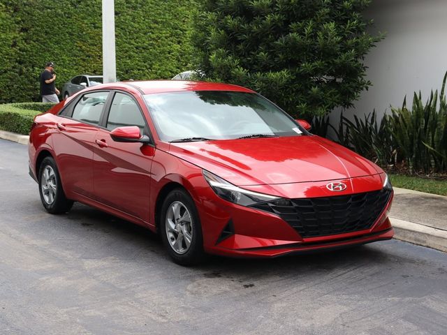 2023 Hyundai Elantra SE