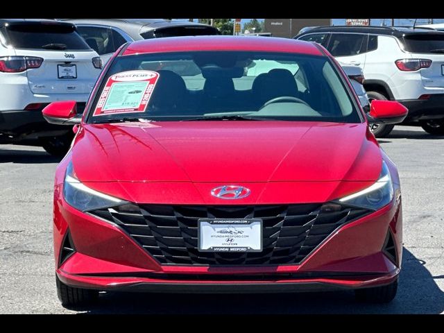 2023 Hyundai Elantra SE