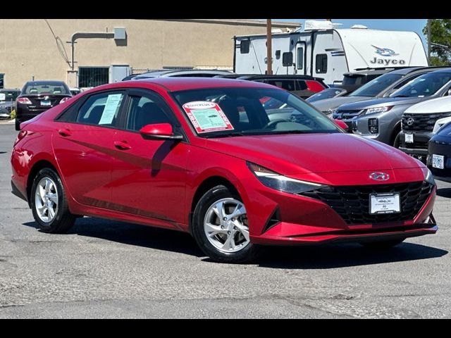 2023 Hyundai Elantra SE