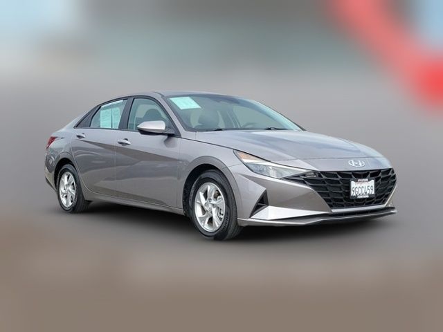 2023 Hyundai Elantra SE