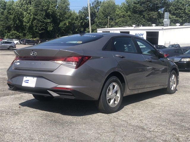 2023 Hyundai Elantra SE