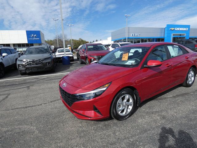 2023 Hyundai Elantra SE