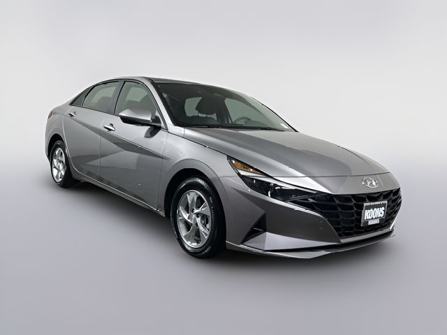 2023 Hyundai Elantra SE