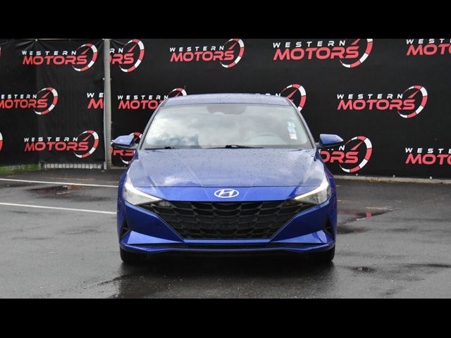 2023 Hyundai Elantra SE