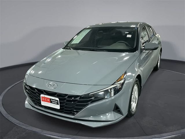 2023 Hyundai Elantra SE