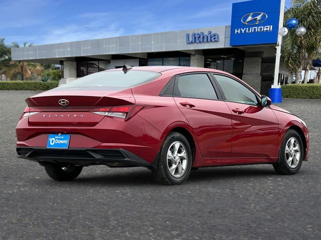 2023 Hyundai Elantra SE