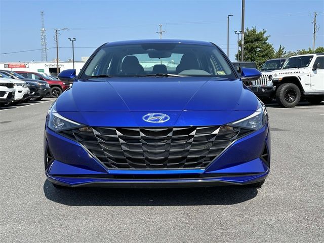 2023 Hyundai Elantra SE