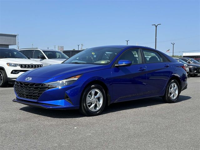 2023 Hyundai Elantra SE