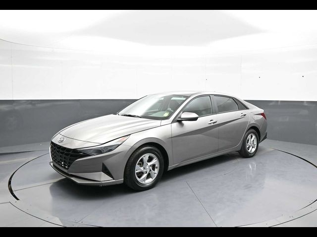 2023 Hyundai Elantra SE