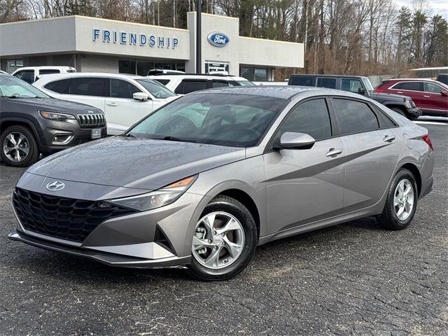 2023 Hyundai Elantra SE