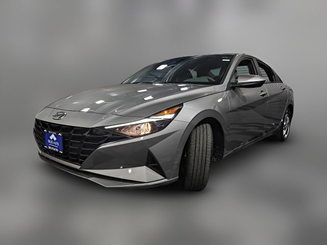 2023 Hyundai Elantra SE