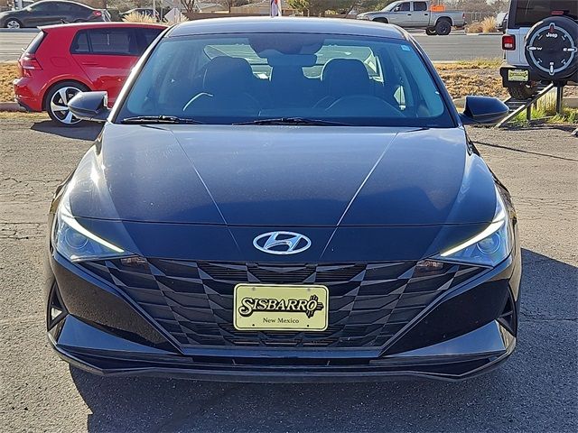 2023 Hyundai Elantra SE