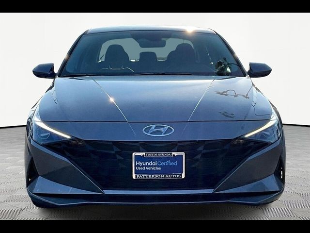 2023 Hyundai Elantra SE