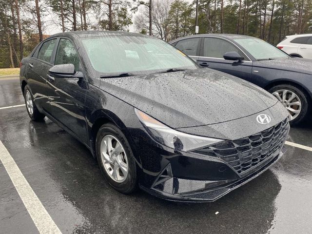 2023 Hyundai Elantra SE