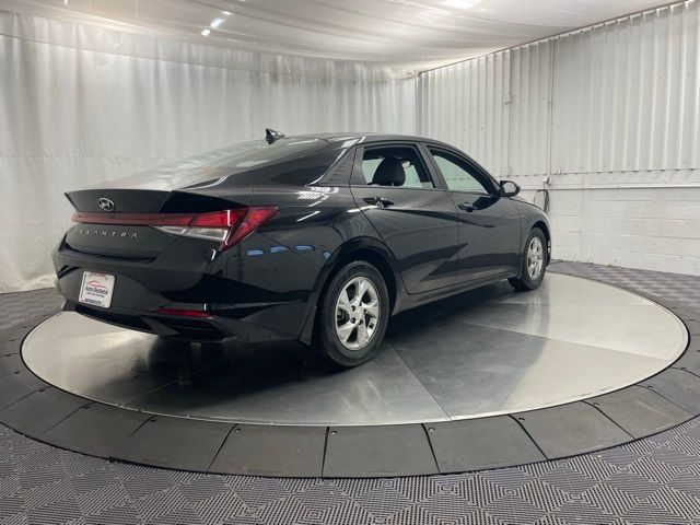 2023 Hyundai Elantra SE