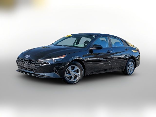 2023 Hyundai Elantra SE