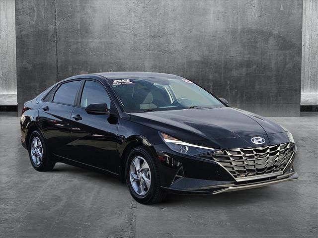 2023 Hyundai Elantra SE